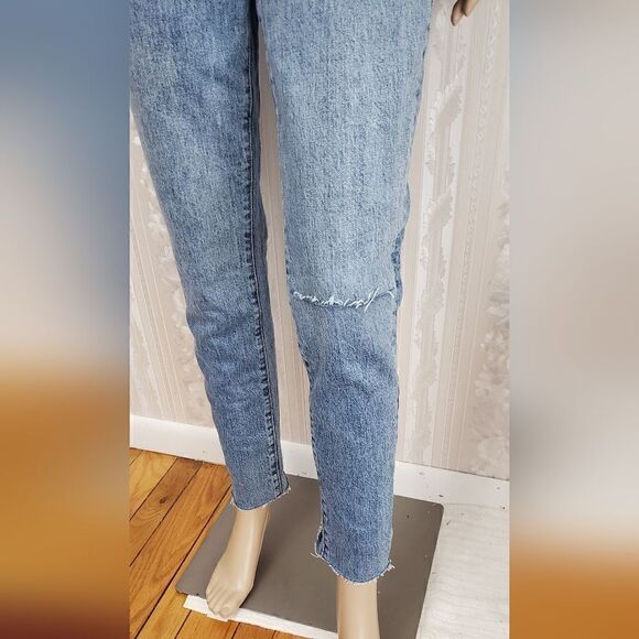 We The Free People Distressed High Rise 5 Pockets Jeans - Picture 3 of 4
